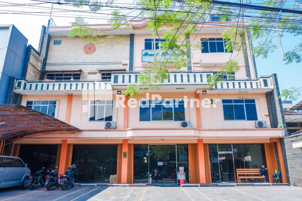 Grand Kembar Hotel Mitra Reddoorz Bandung Eksteriør billede